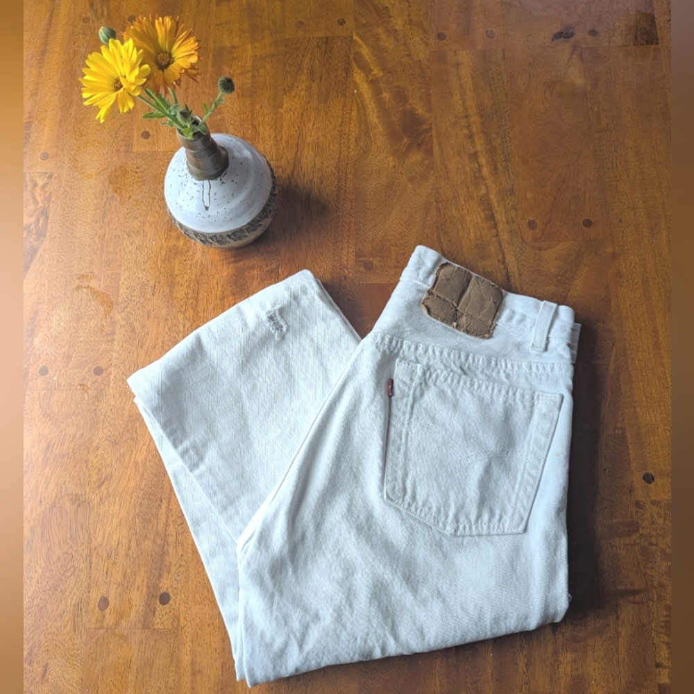 Vintage Levi's 501 White W28